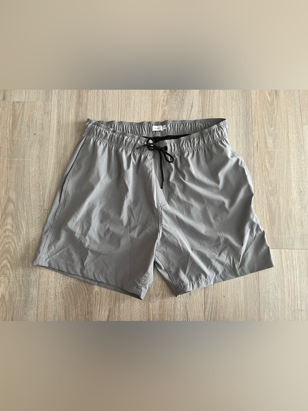 Onia Men's Light Gray Swim Trunks with Black Drawstring Linen Blend - Size XL